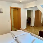 Alpenlodge アパートホテル ティールゼー